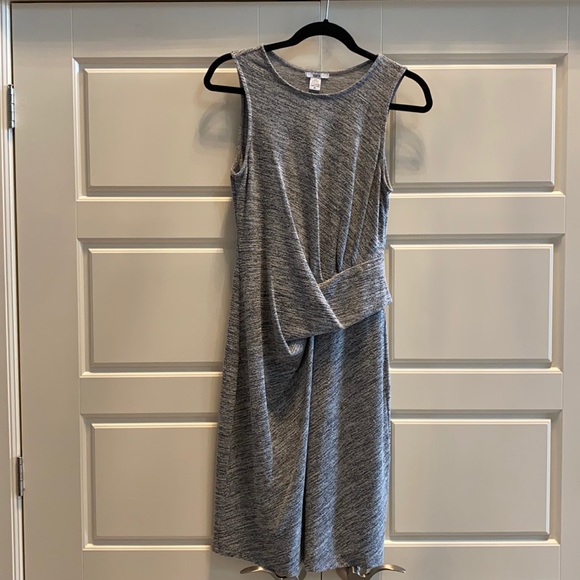 Grey sleeveless dress - Picture 1 of 3